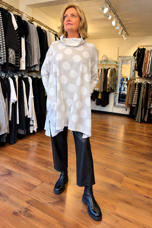 Moyuru Tunic Oversized Polka Dot Tunic – Soft Grey White